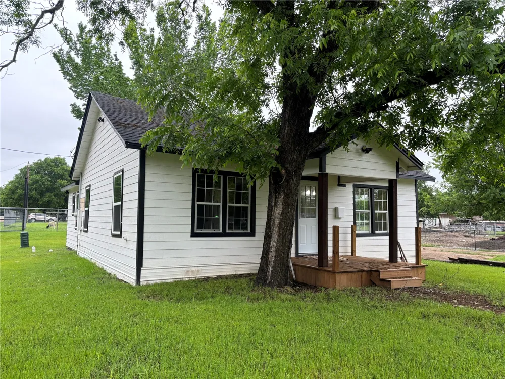 315 S Barry Street Mertens, TX 76666