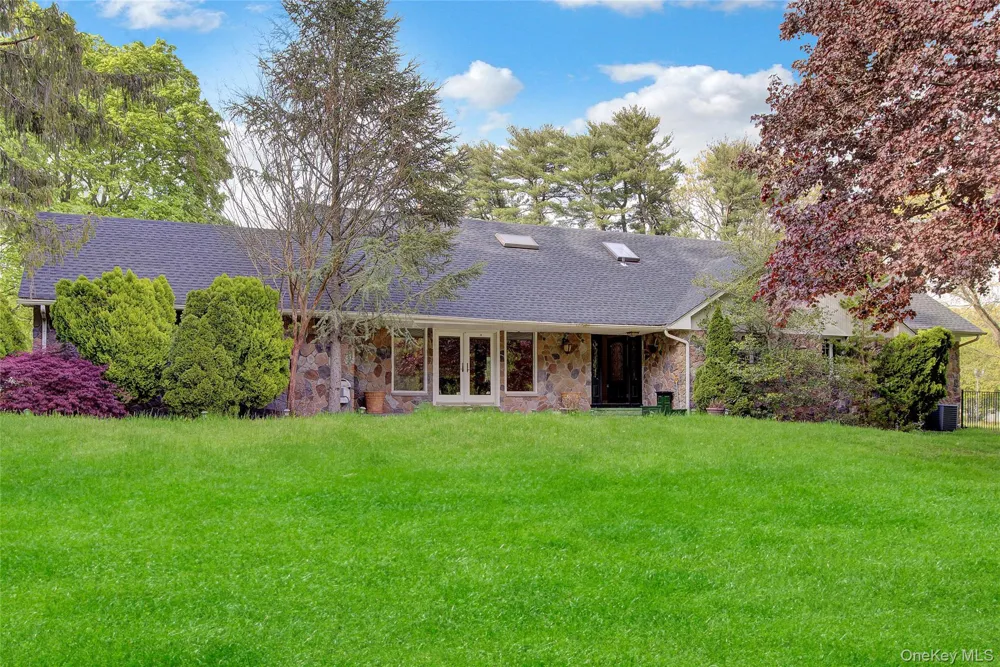 1719 Cedar Swamp Road Brookville, NY 11545