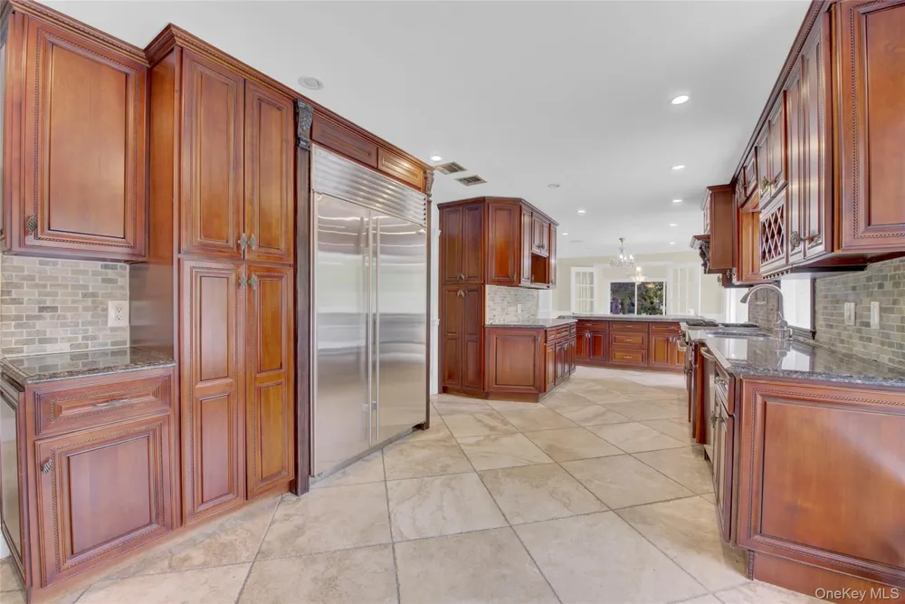 1719 Cedar Swamp Road Brookville, NY 11545