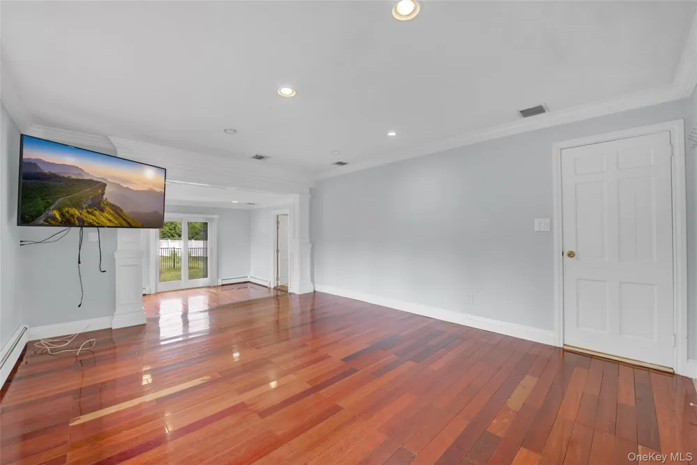 1719 Cedar Swamp Road Brookville, NY 11545
