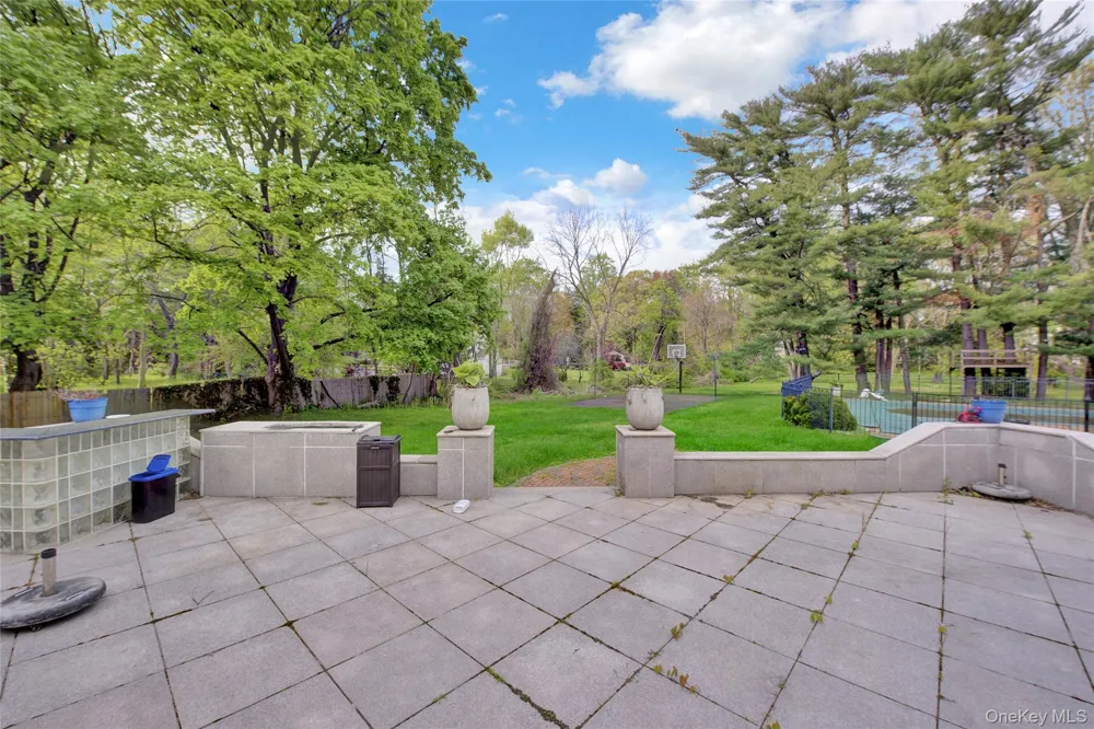 1719 Cedar Swamp Road Brookville, NY 11545