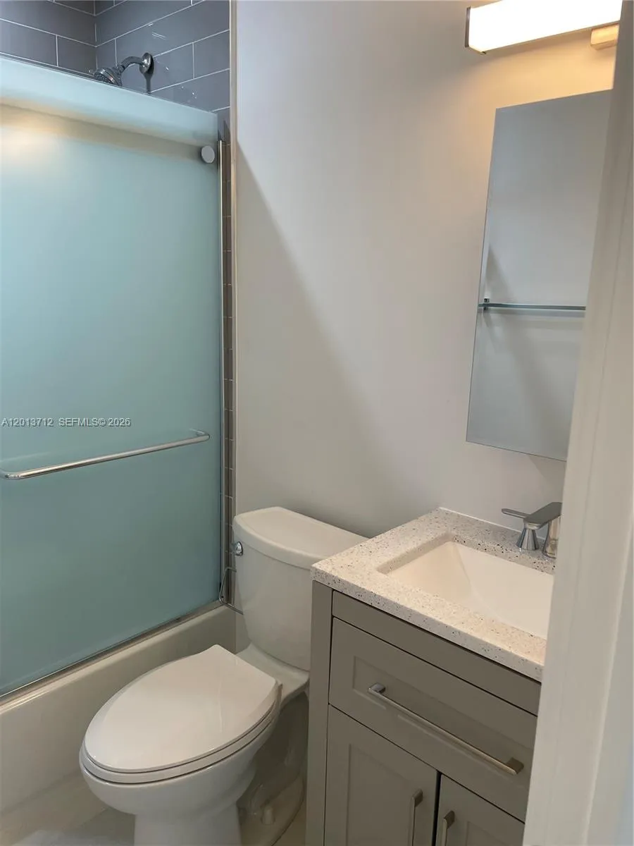 6820 SW 13th Ter #6820 Miami, FL 33144