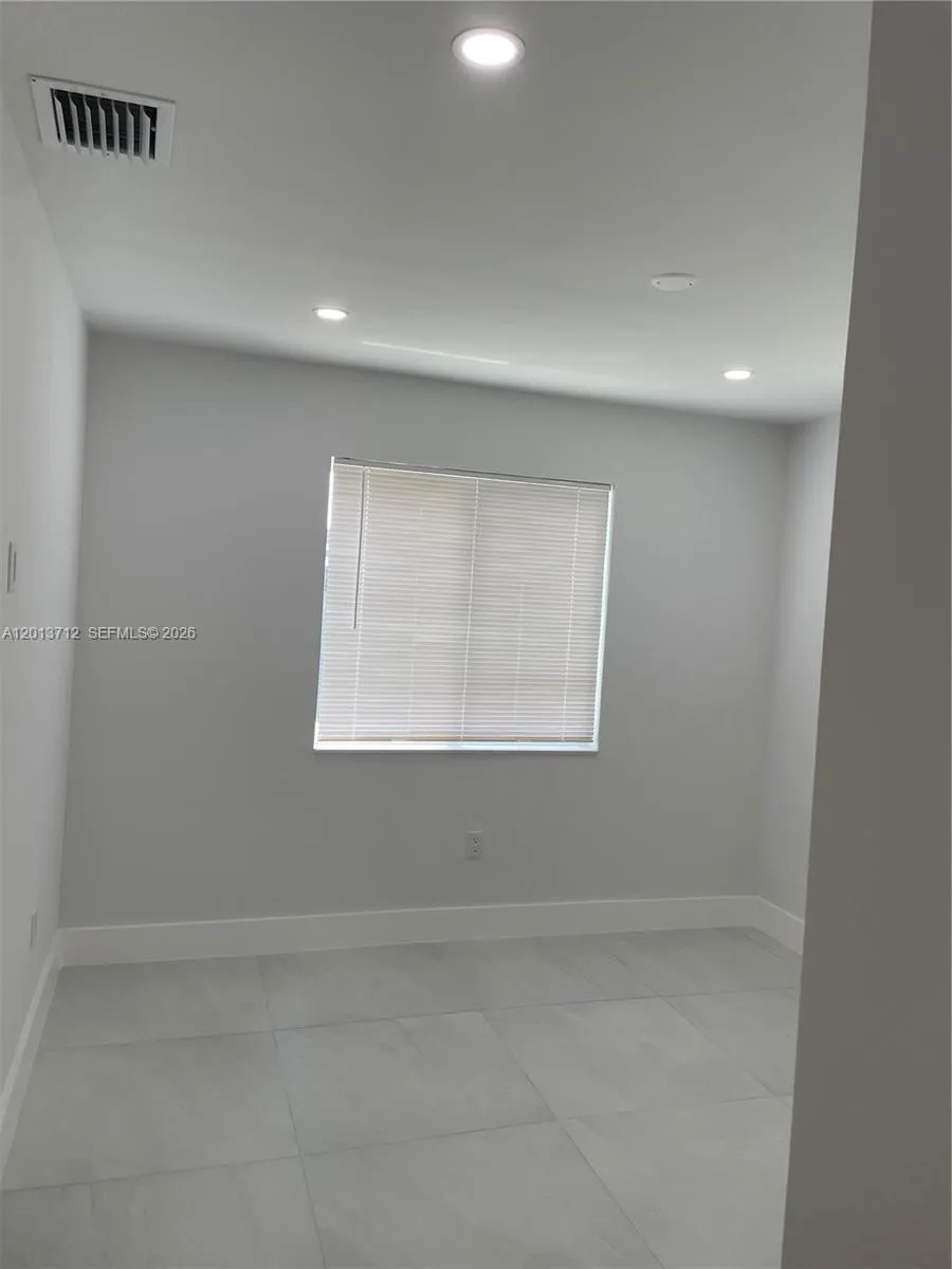 6820 SW 13th Ter #6820 Miami, FL 33144