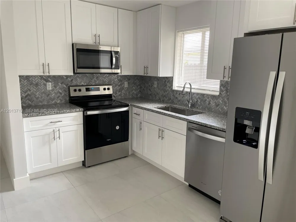 6820 SW 13th Ter #6820 Miami, FL 33144