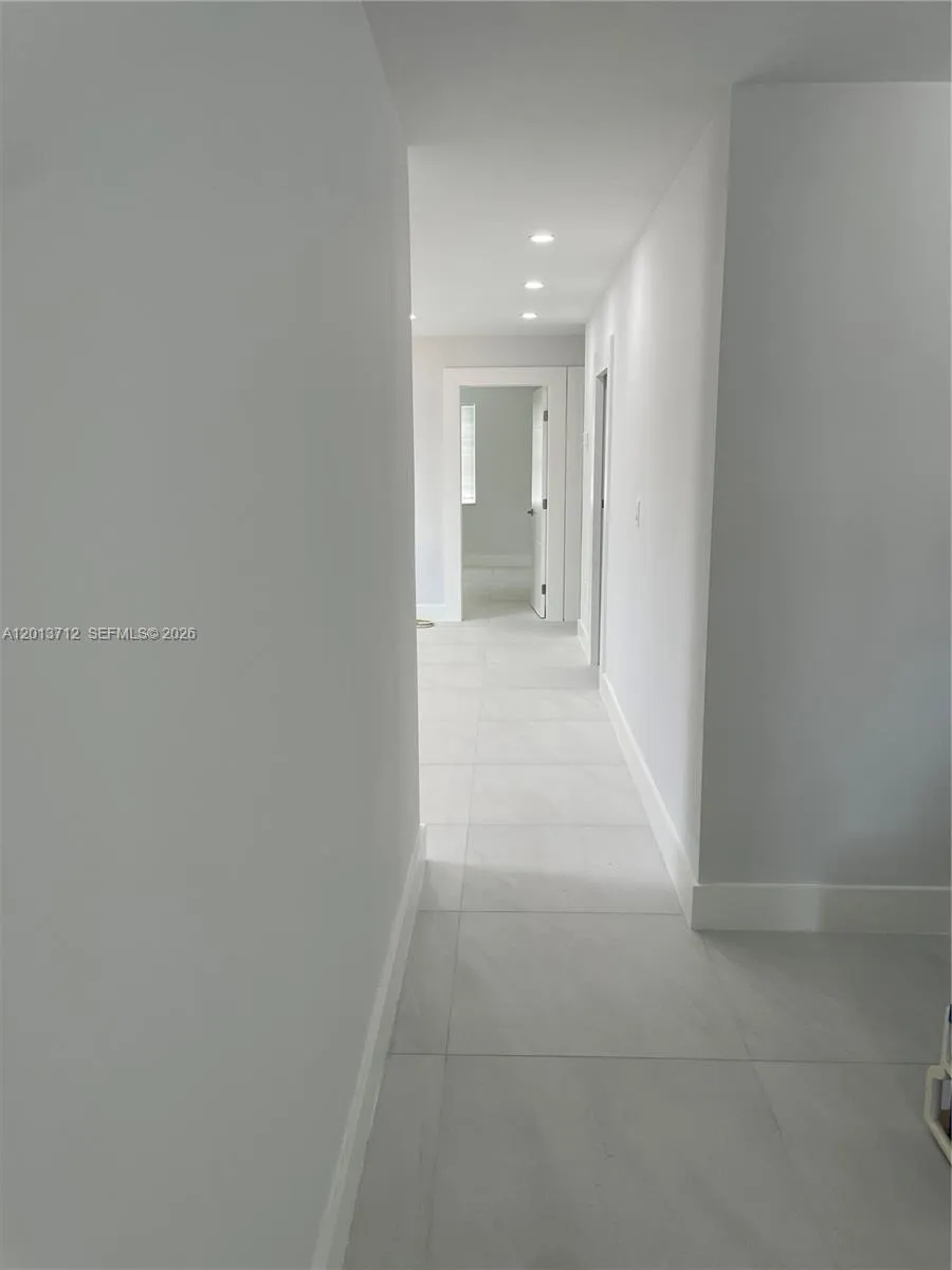 6820 SW 13th Ter #6820 Miami, FL 33144