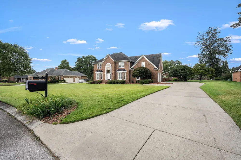 104 SAINT ANDREWS PLACE Tullahoma, TN 37388