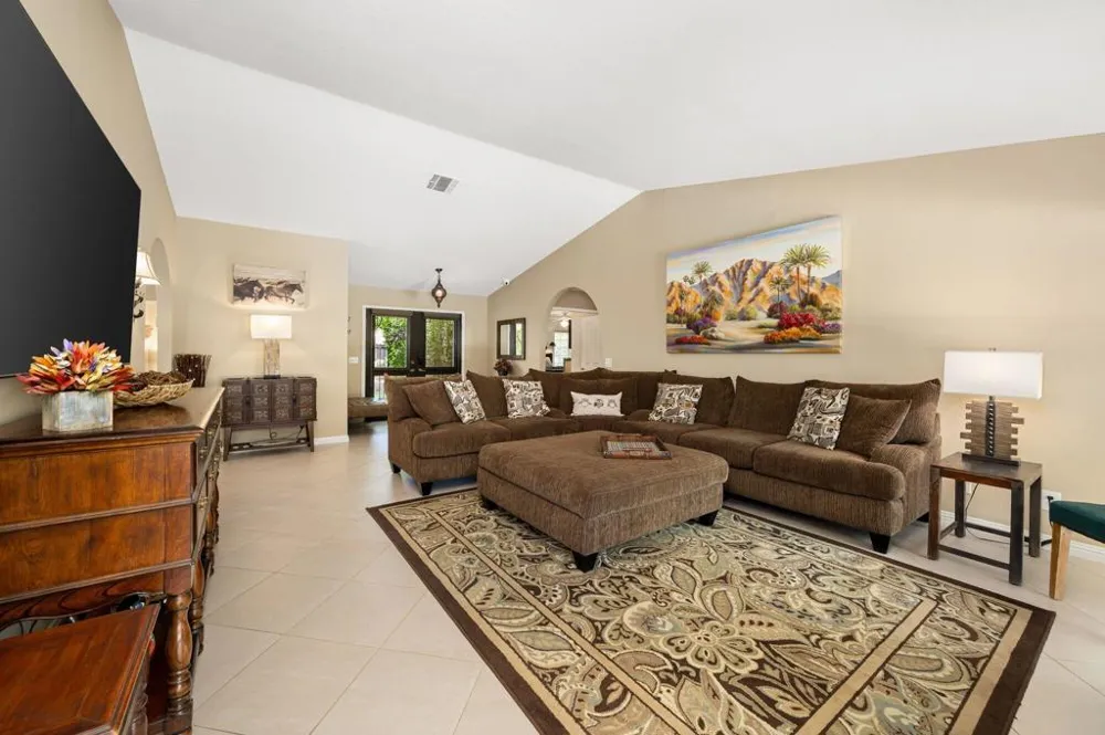 76835 Bishop Place Palm Desert, CA 92211
