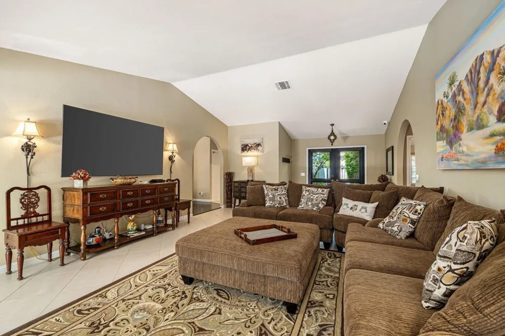 76835 Bishop Place Palm Desert, CA 92211