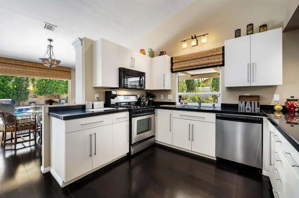 76835 Bishop Place Palm Desert, CA 92211