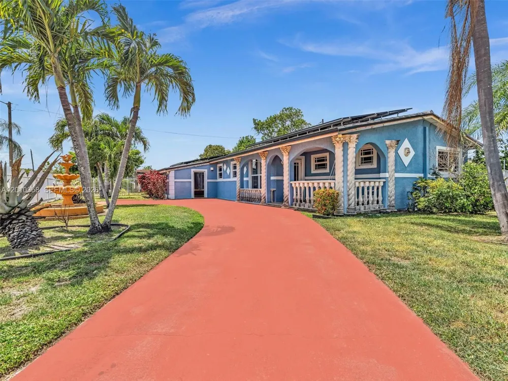 4301 NW 185th St Miami Gardens, FL 33055