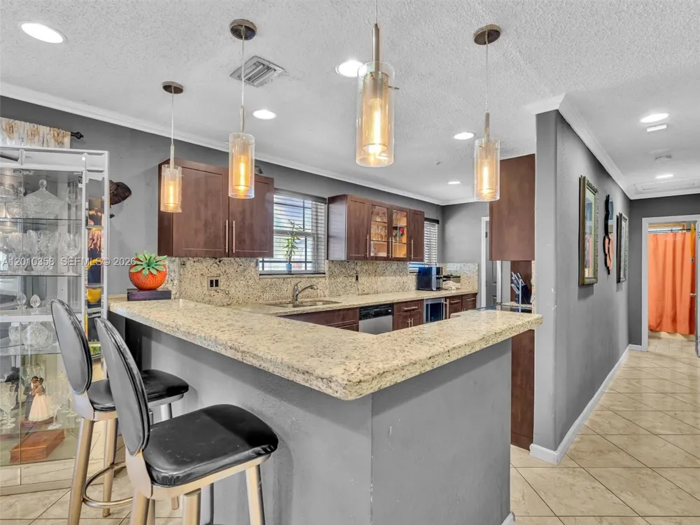 4301 NW 185th St Miami Gardens, FL 33055