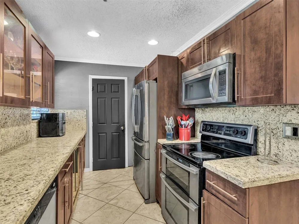 4301 NW 185th St Miami Gardens, FL 33055