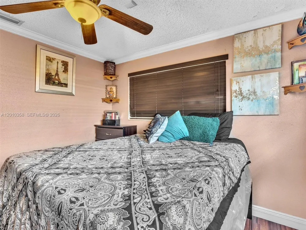4301 NW 185th St Miami Gardens, FL 33055
