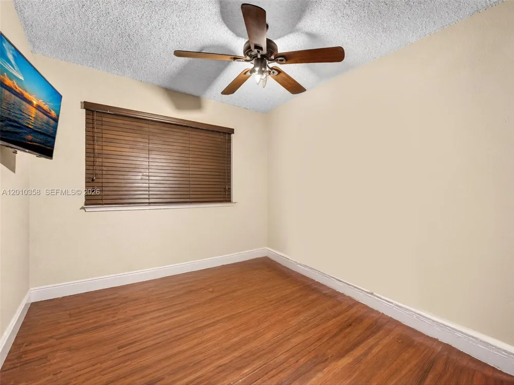 4301 NW 185th St Miami Gardens, FL 33055