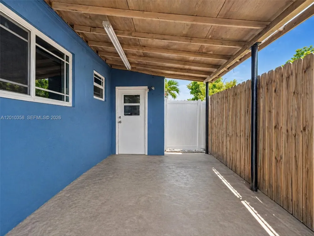 4301 NW 185th St Miami Gardens, FL 33055