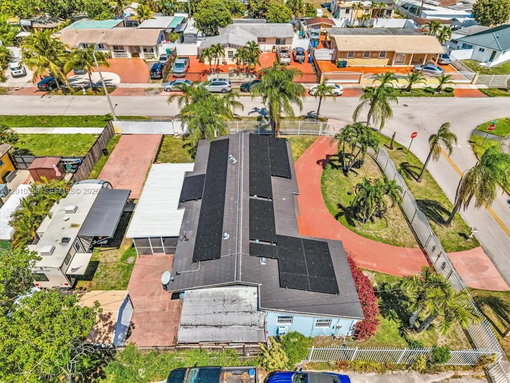 4301 NW 185th St Miami Gardens, FL 33055