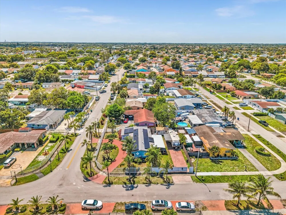 4301 NW 185th St Miami Gardens, FL 33055