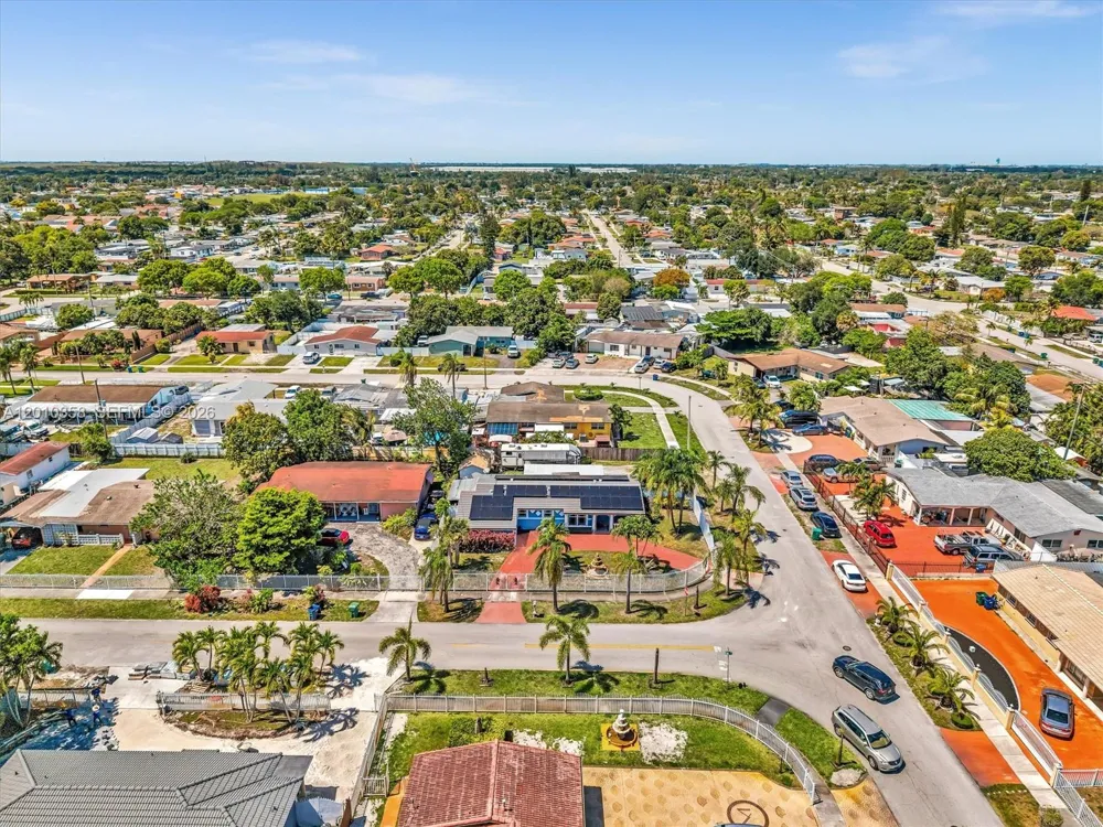4301 NW 185th St Miami Gardens, FL 33055