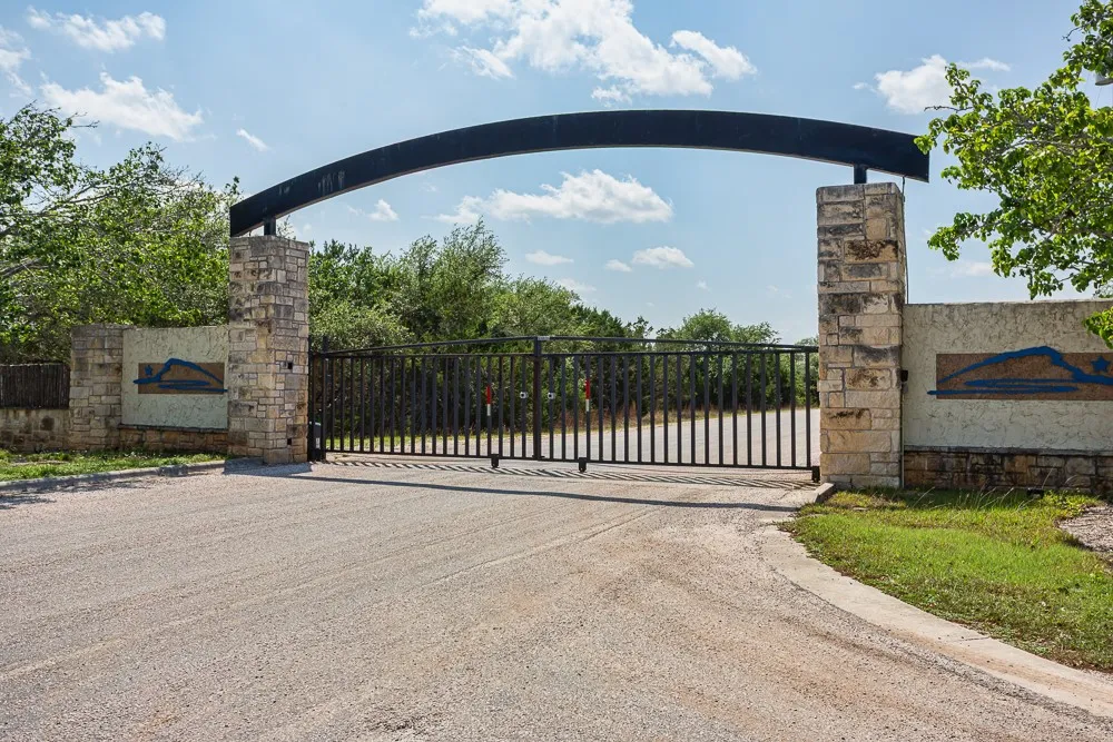 127 El Nopal Drive Blanco, TX 78606
