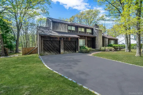 10 Lily Drive