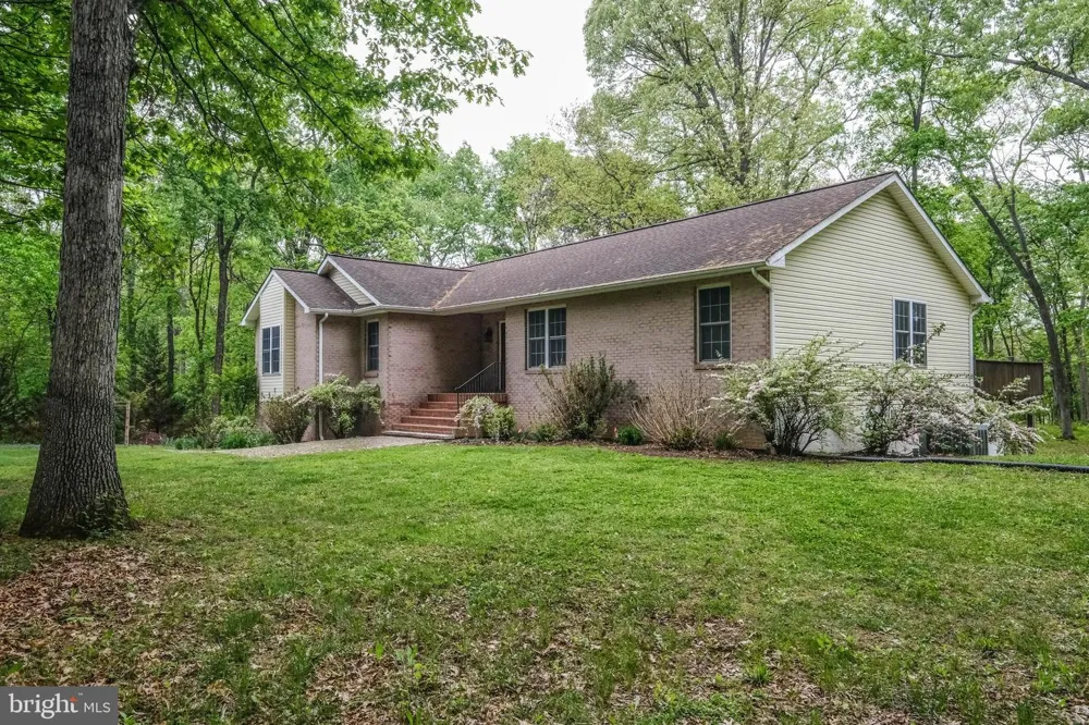 134 KELCAR DRIVE Summit Point, WV 25446