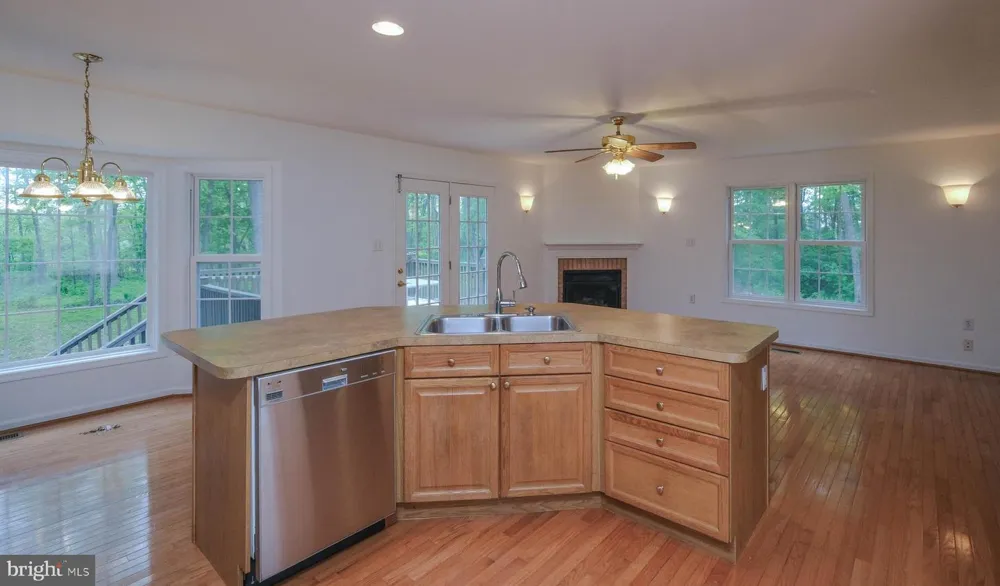 134 KELCAR DRIVE Summit Point, WV 25446