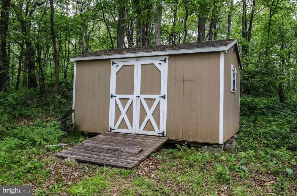 134 KELCAR DRIVE Summit Point, WV 25446