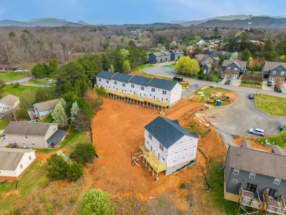 1479 William Holt Blvd Sevierville, TN 37862