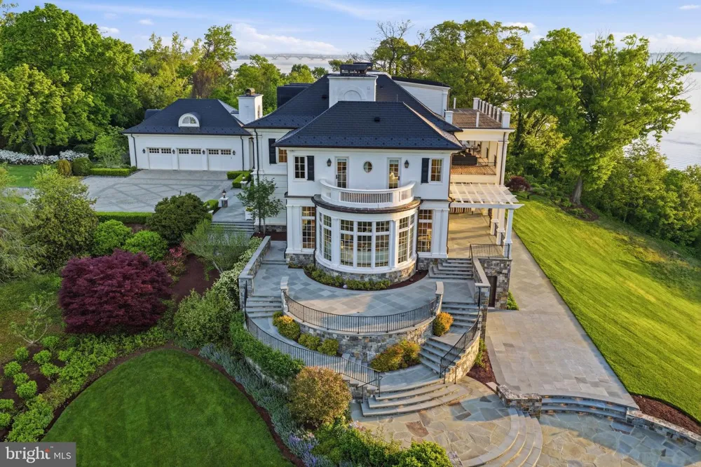 7979 E BOULEVARD DRIVE Alexandria, VA 22308