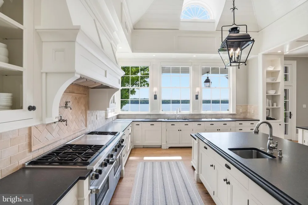 7979 E BOULEVARD DRIVE Alexandria, VA 22308