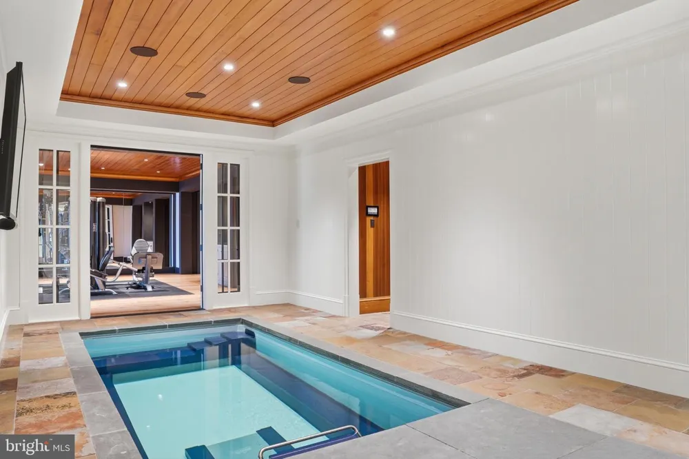 7979 E BOULEVARD DRIVE Alexandria, VA 22308