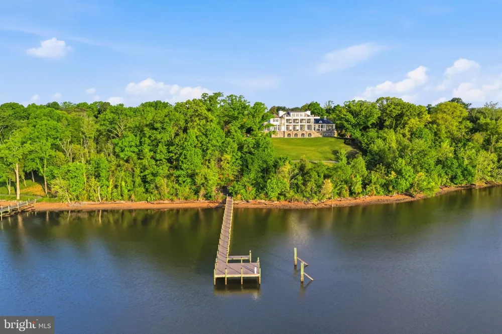 7979 E BOULEVARD DRIVE Alexandria, VA 22308