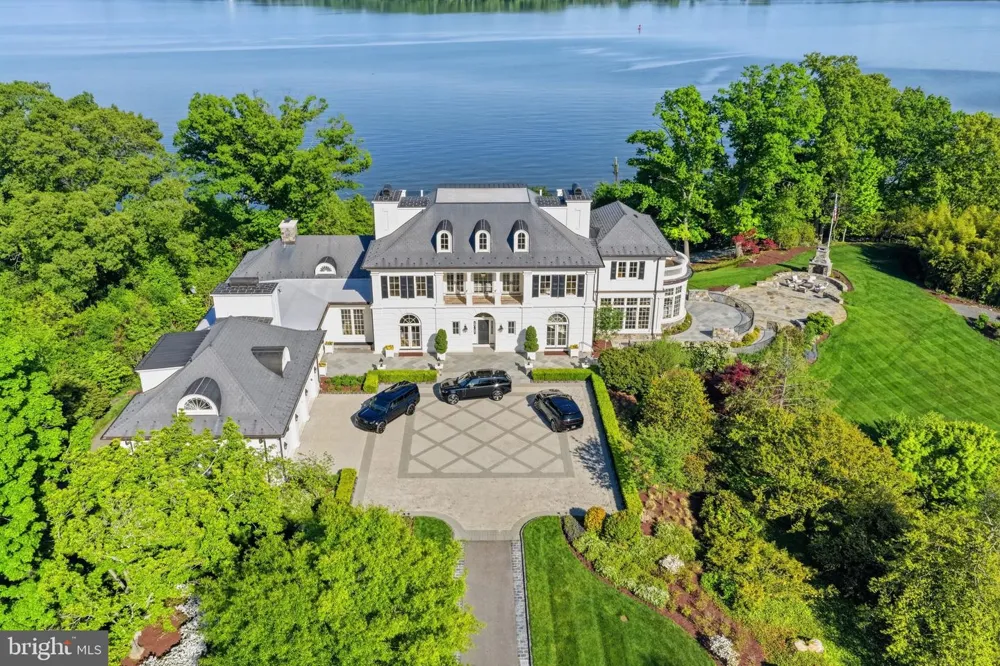 7979 E BOULEVARD DRIVE Alexandria, VA 22308