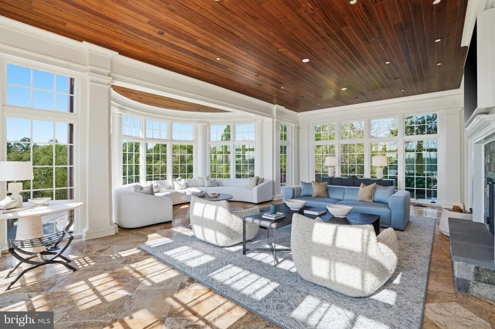 7979 E BOULEVARD DRIVE Alexandria, VA 22308