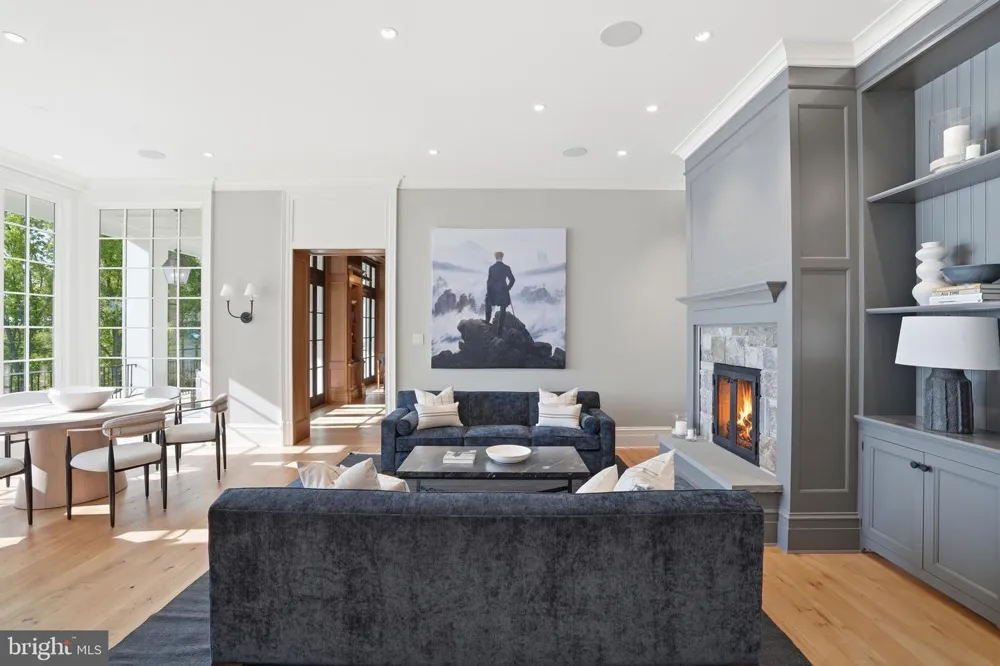 7979 E BOULEVARD DRIVE Alexandria, VA 22308
