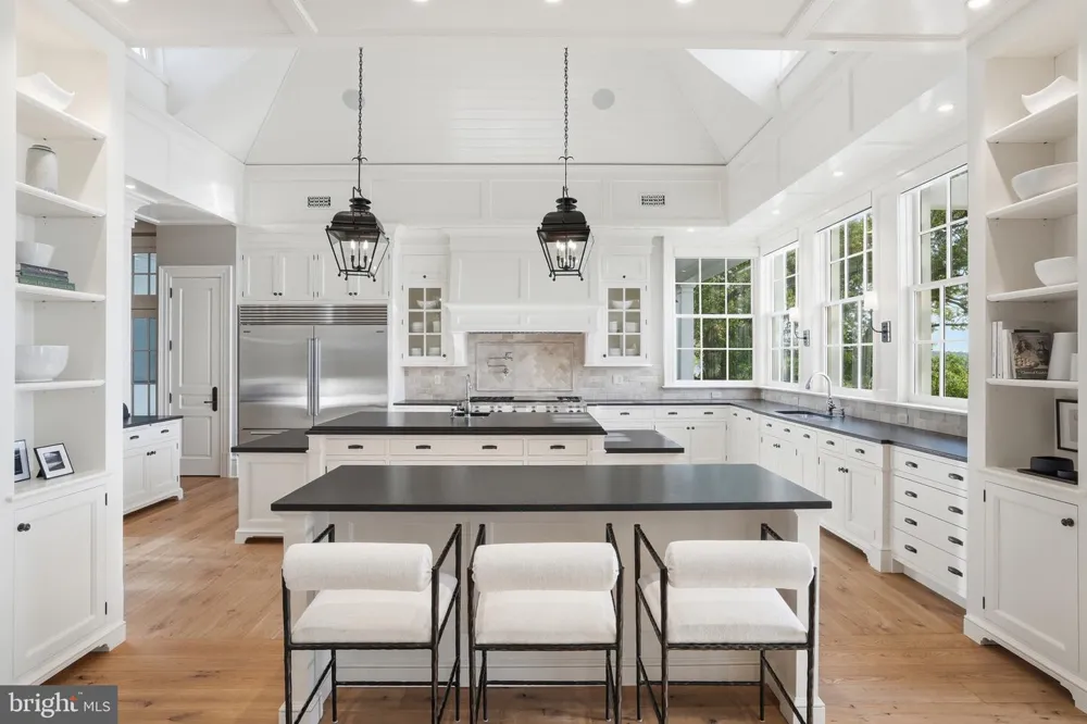 7979 E BOULEVARD DRIVE Alexandria, VA 22308