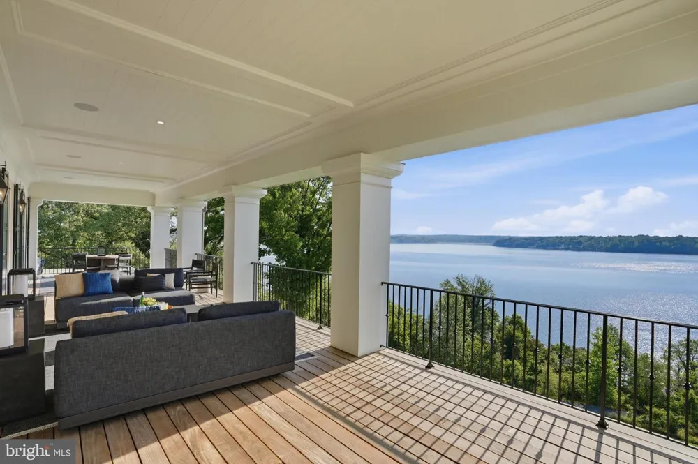 7979 E BOULEVARD DRIVE Alexandria, VA 22308