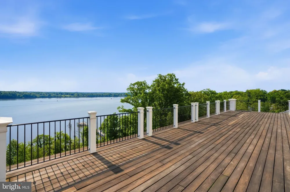7979 E BOULEVARD DRIVE Alexandria, VA 22308