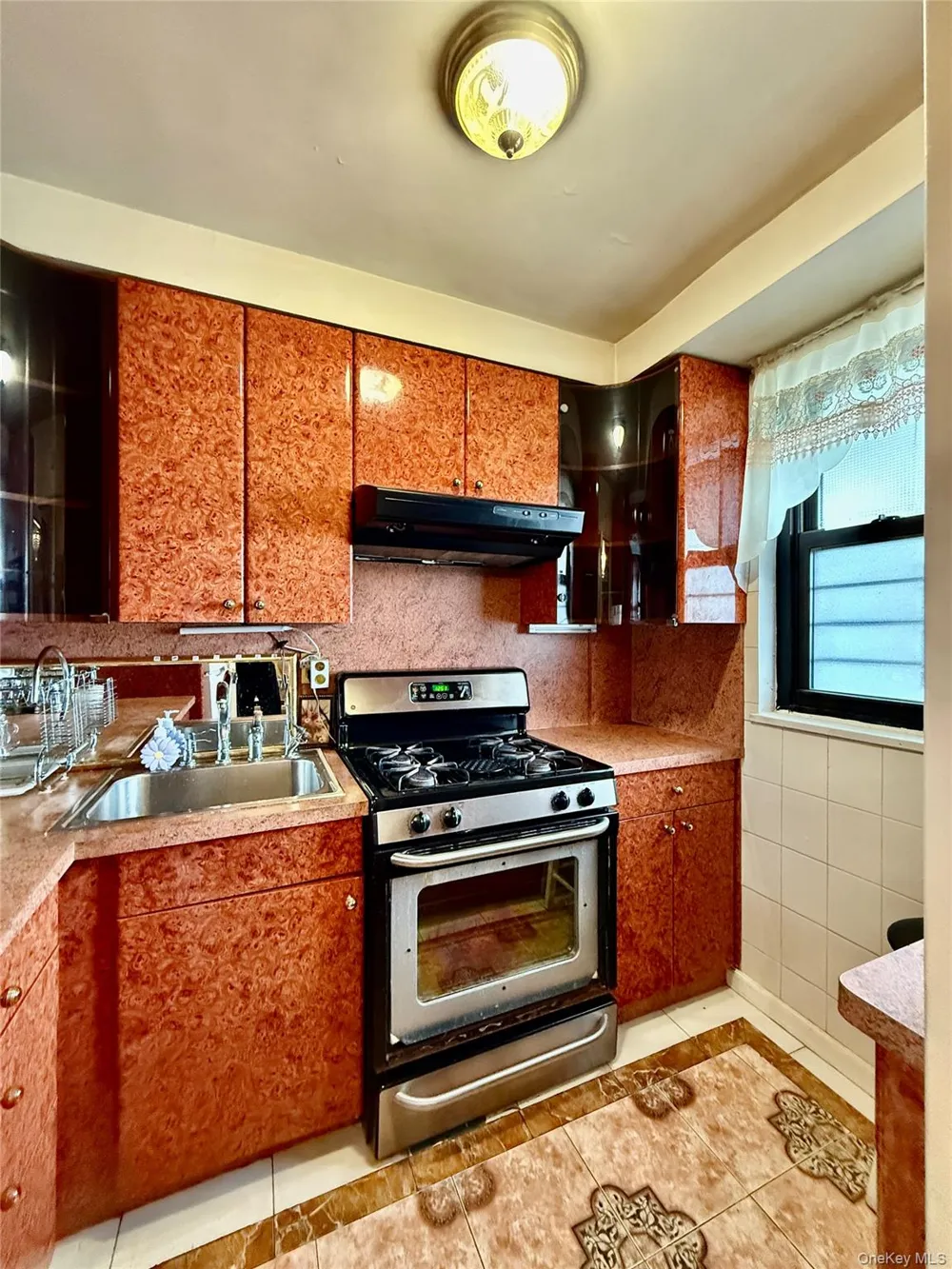 61-45 98th Street #12 F Rego Park, NY 11374
