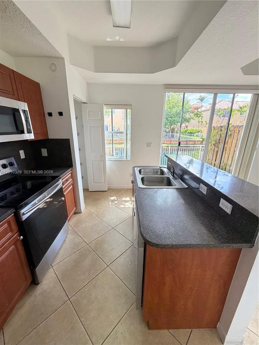 4939 Harbor Isles Dr #106 Dania Beach, FL 33312
