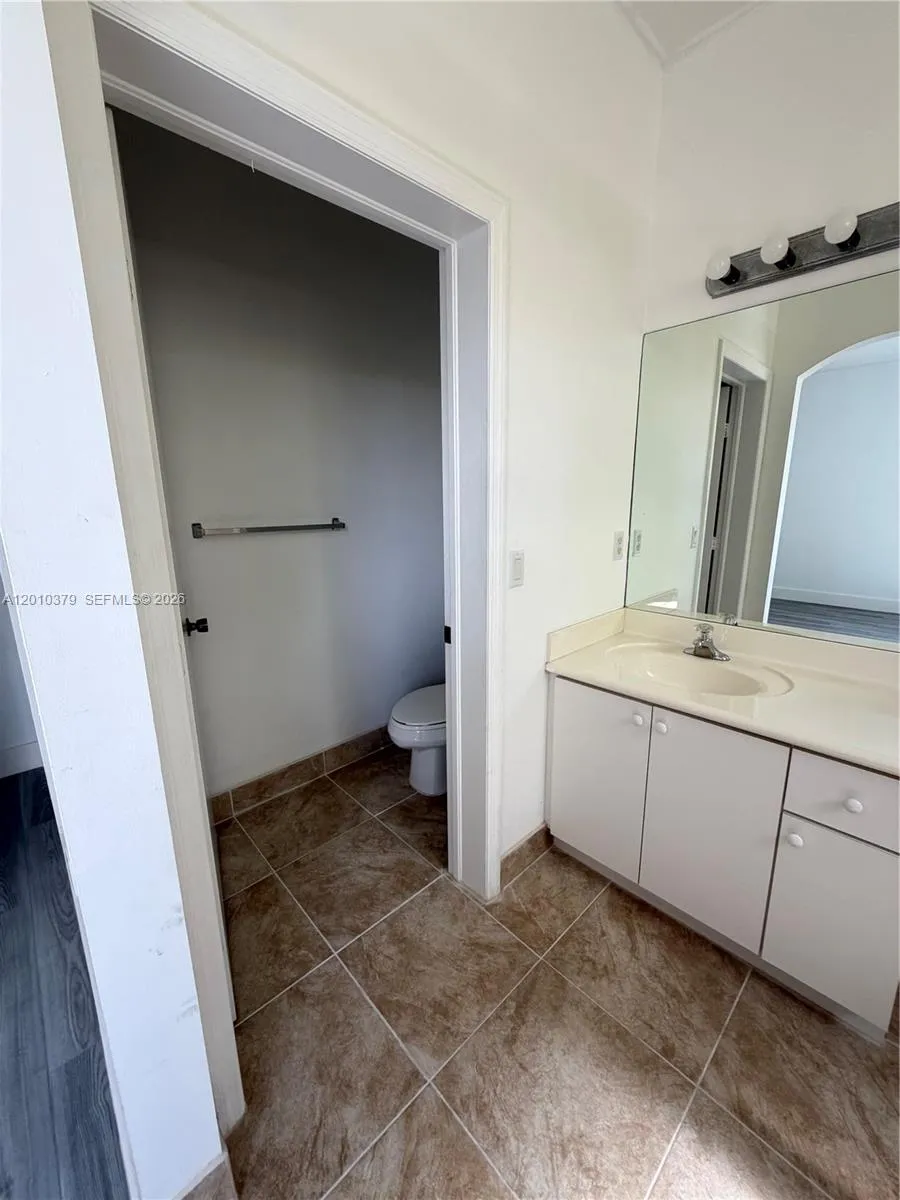 4939 Harbor Isles Dr #106 Dania Beach, FL 33312
