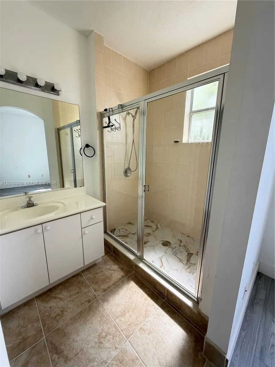 4939 Harbor Isles Dr #106 Dania Beach, FL 33312