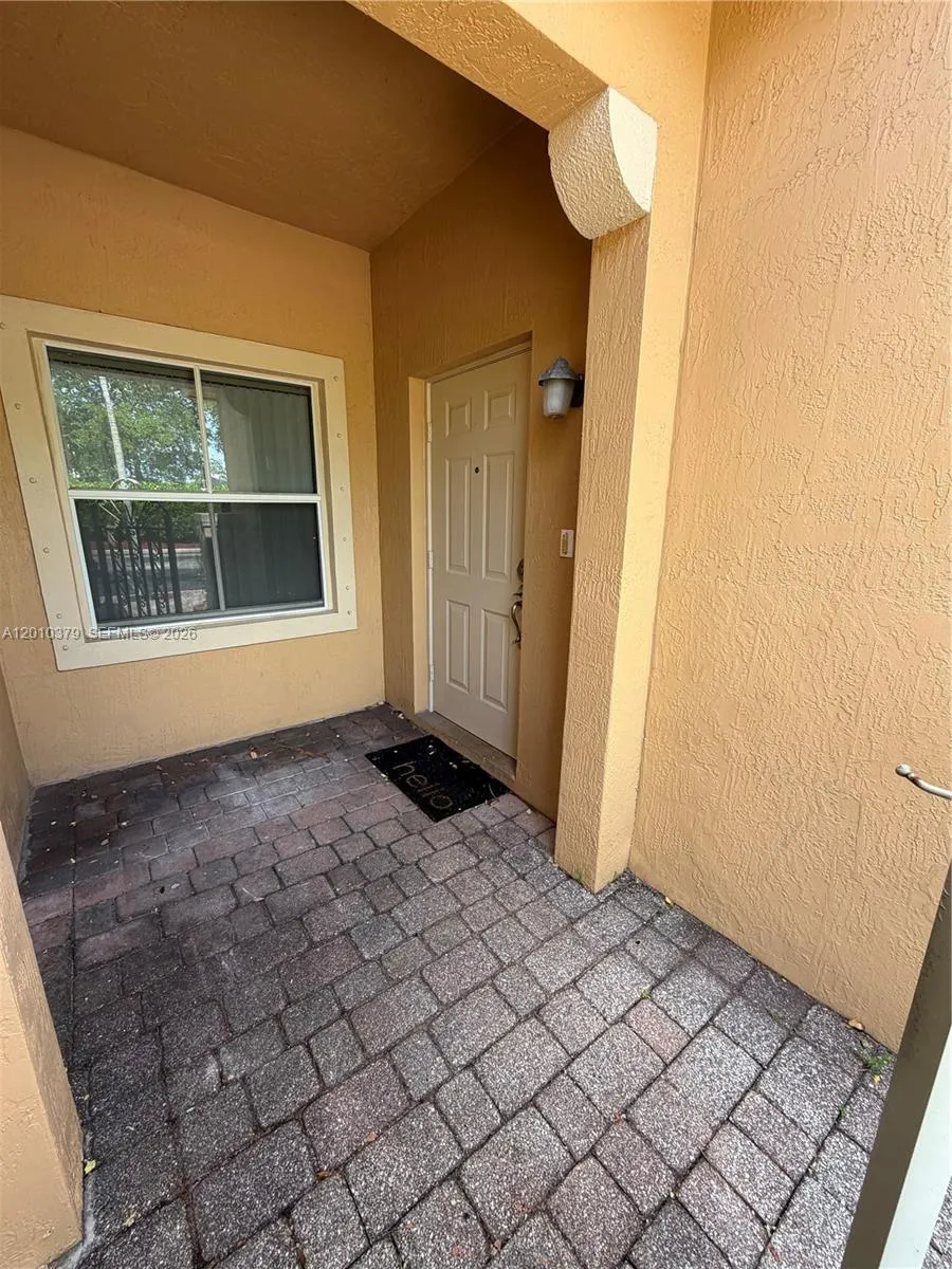 4939 Harbor Isles Dr #106 Dania Beach, FL 33312