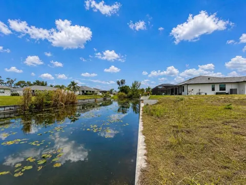 1014 SW 18th St