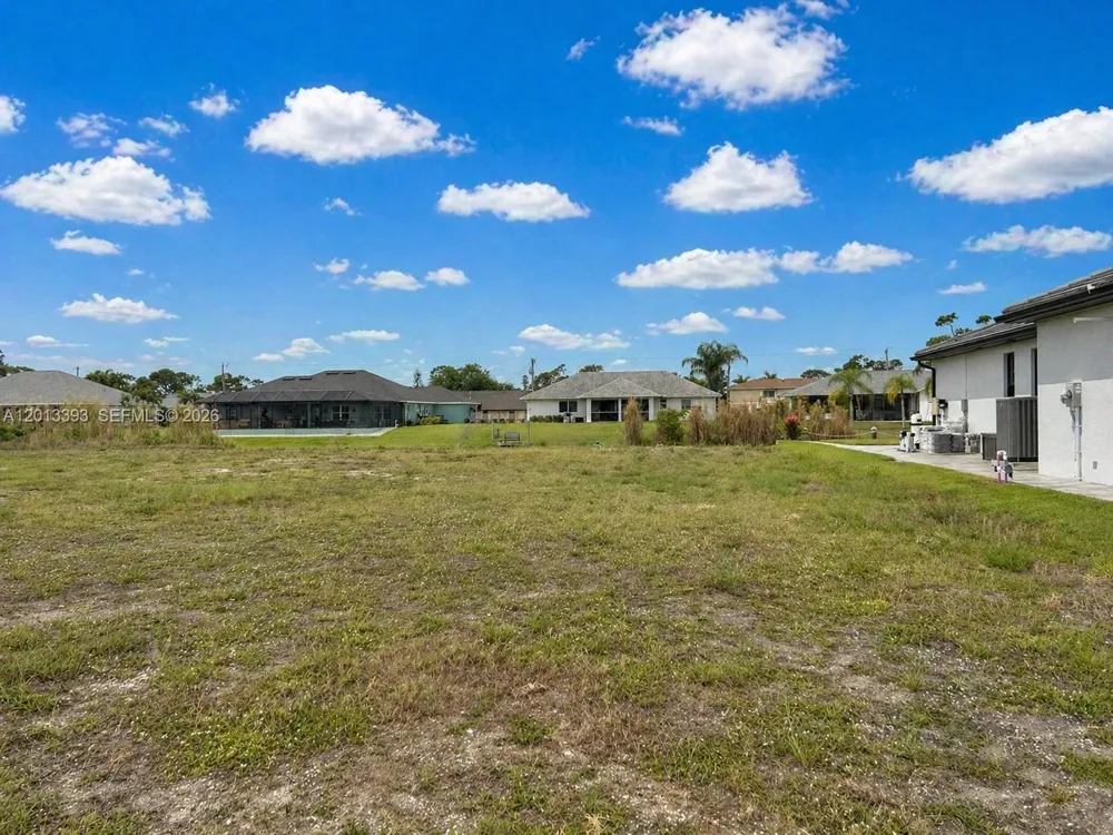 1014 SW 18th St Cape Coral, FL 33991