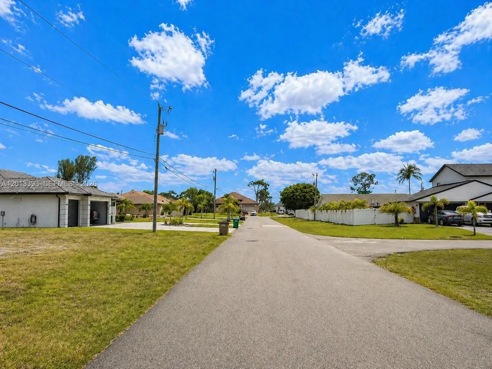 1014 SW 18th St Cape Coral, FL 33991