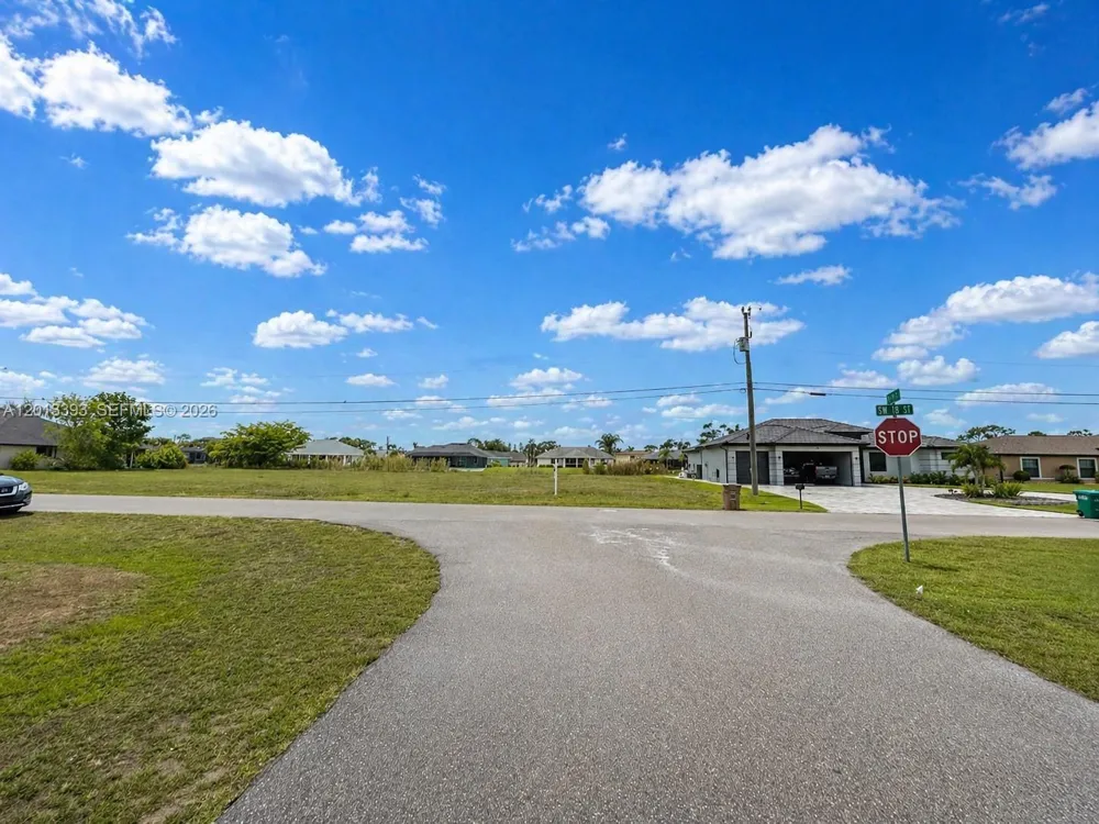 1014 SW 18th St Cape Coral, FL 33991