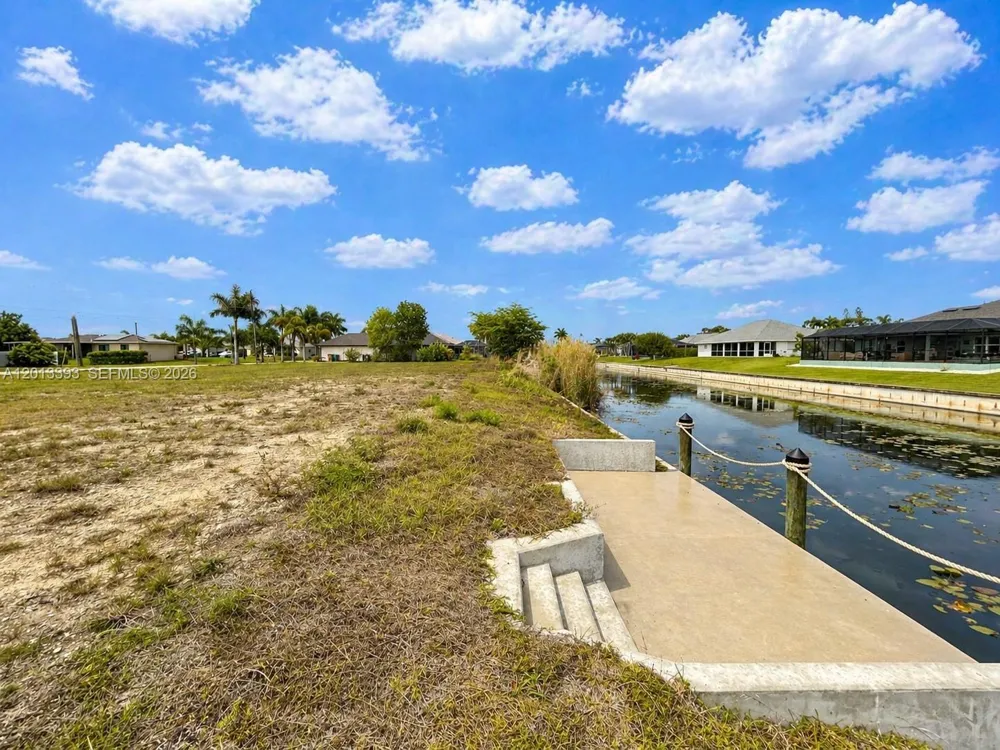 1014 SW 18th St Cape Coral, FL 33991