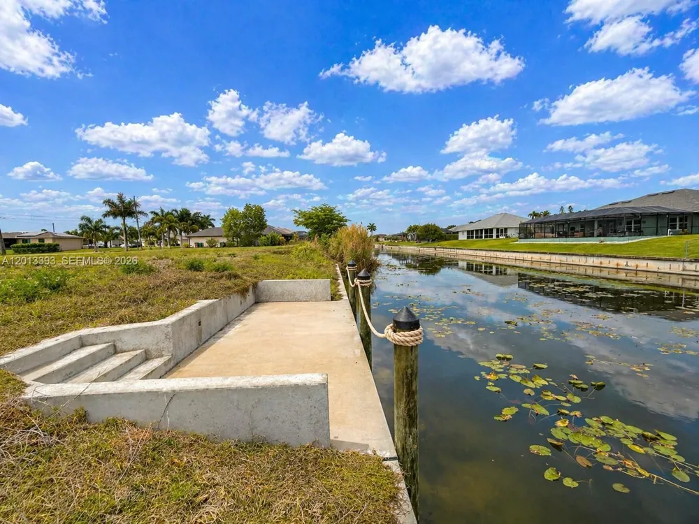 1014 SW 18th St Cape Coral, FL 33991