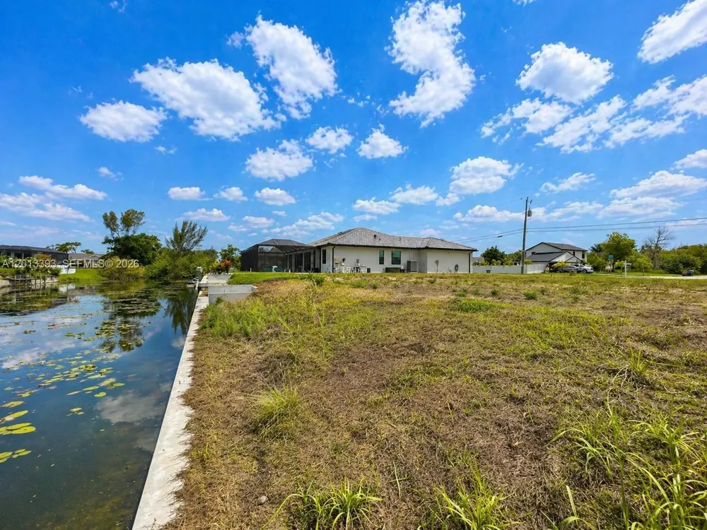 1014 SW 18th St Cape Coral, FL 33991